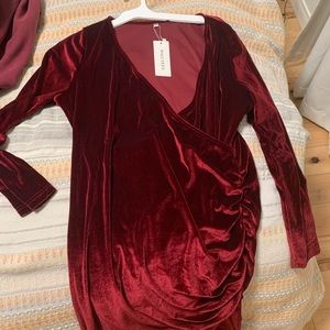 Red dress, side scrunch.